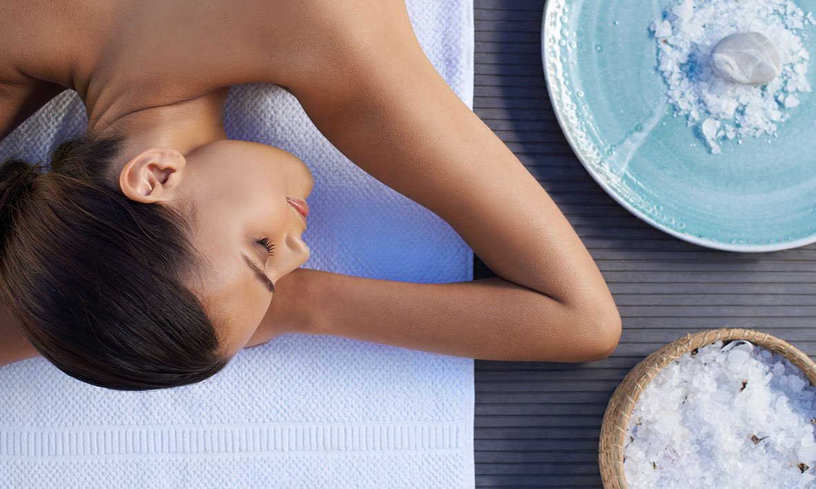 woman getting a massage in auburn alabama